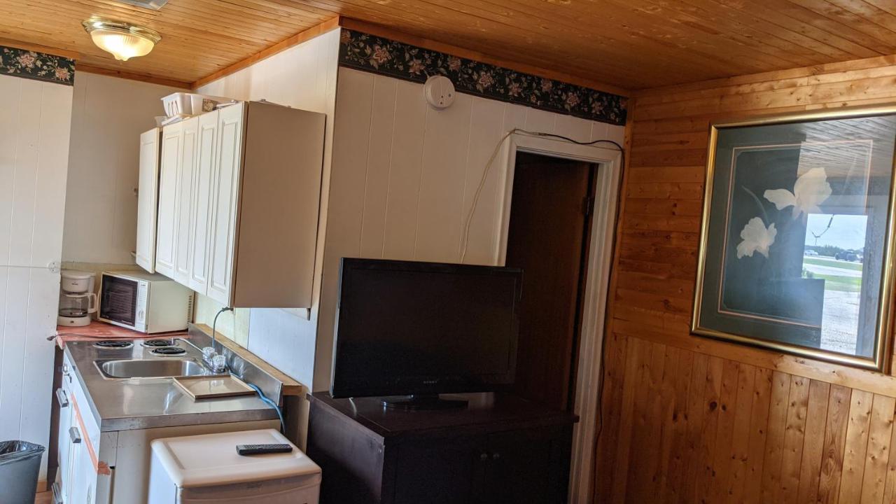 Balgonie Motel Motor Inn Pilot Butte Extérieur photo
